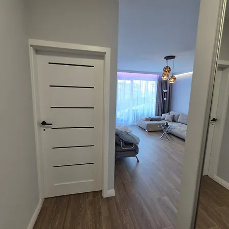 Reko Z Basenem I Tuż Przy Plaży Apartament Rewal