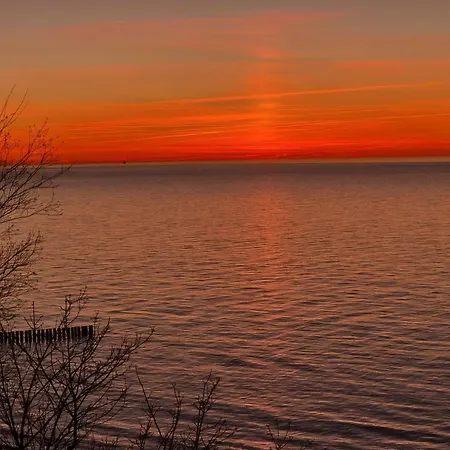 Reko Z Basenem I Tuż Przy Plaży * Rewal