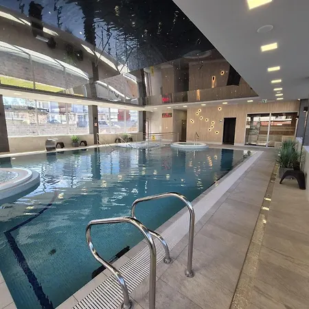 Reko Z Basenem I Tuż Przy Plaży * Rewal