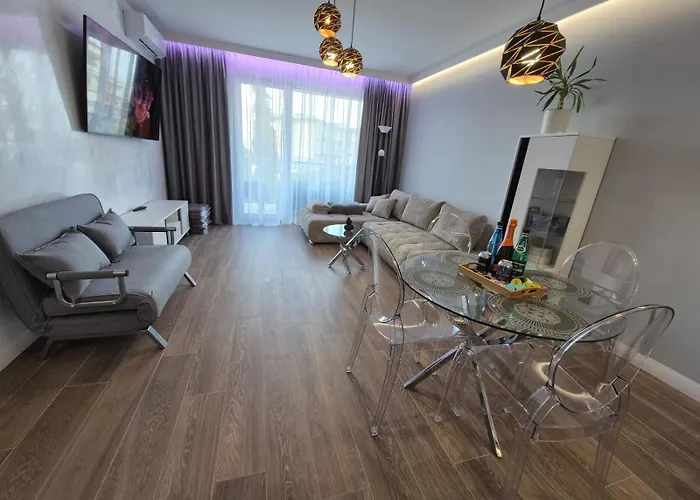 Apartament Reko Z Basenem I Tuż Przy Plaży Rewal