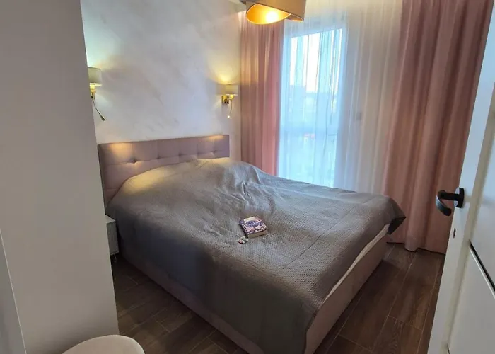 Apartament Reko Z Basenem I Tuż Przy Plaży