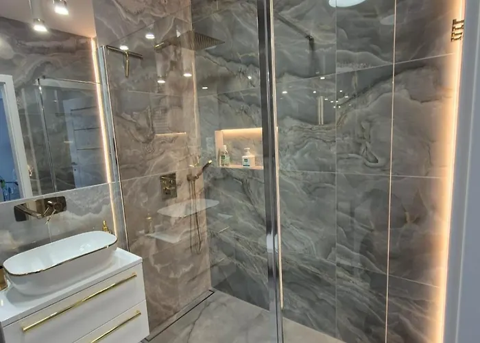 Reko Z Basenem I Tuż Przy Plaży Apartament Rewal