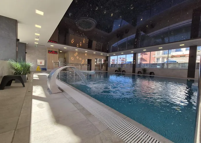 Reko Z Basenem I Tuż Przy Plaży Apartament