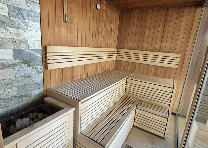 Reko Z Basenem I Tuż Przy Plaży Apartament Rewal