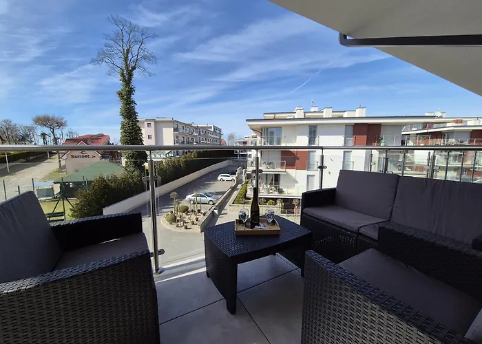 Apartament Reko Z Basenem I Tuż Przy Plaży